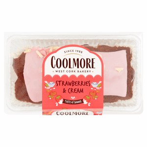 Coolmore Strawberry & Cream Cake 380g Image